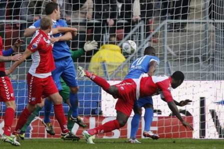 FC Twente loopt averij op